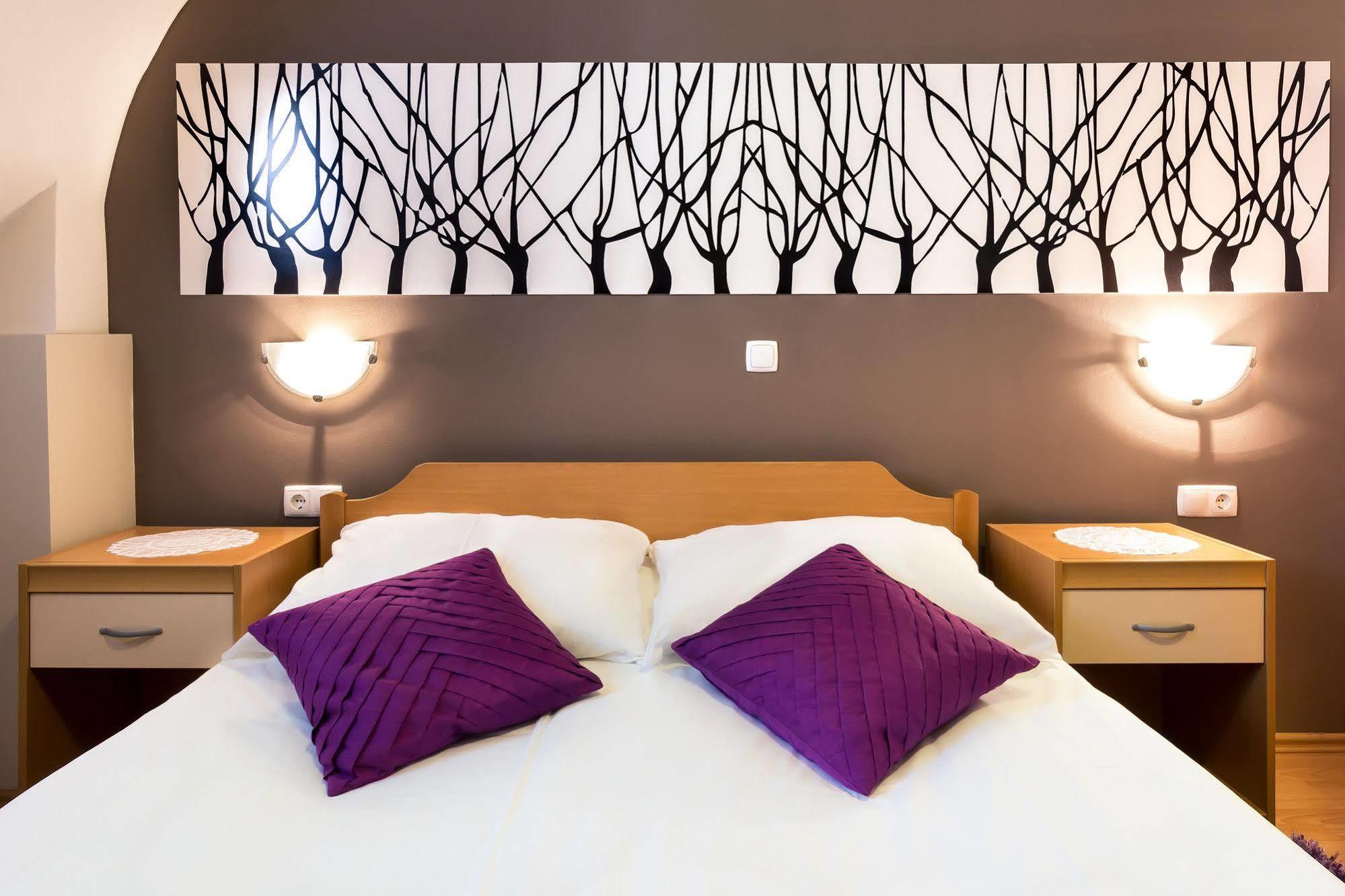 Rooms & Apartments Kepic, Airport Accomodation Cerklje na Gorenjskem Kültér fotó