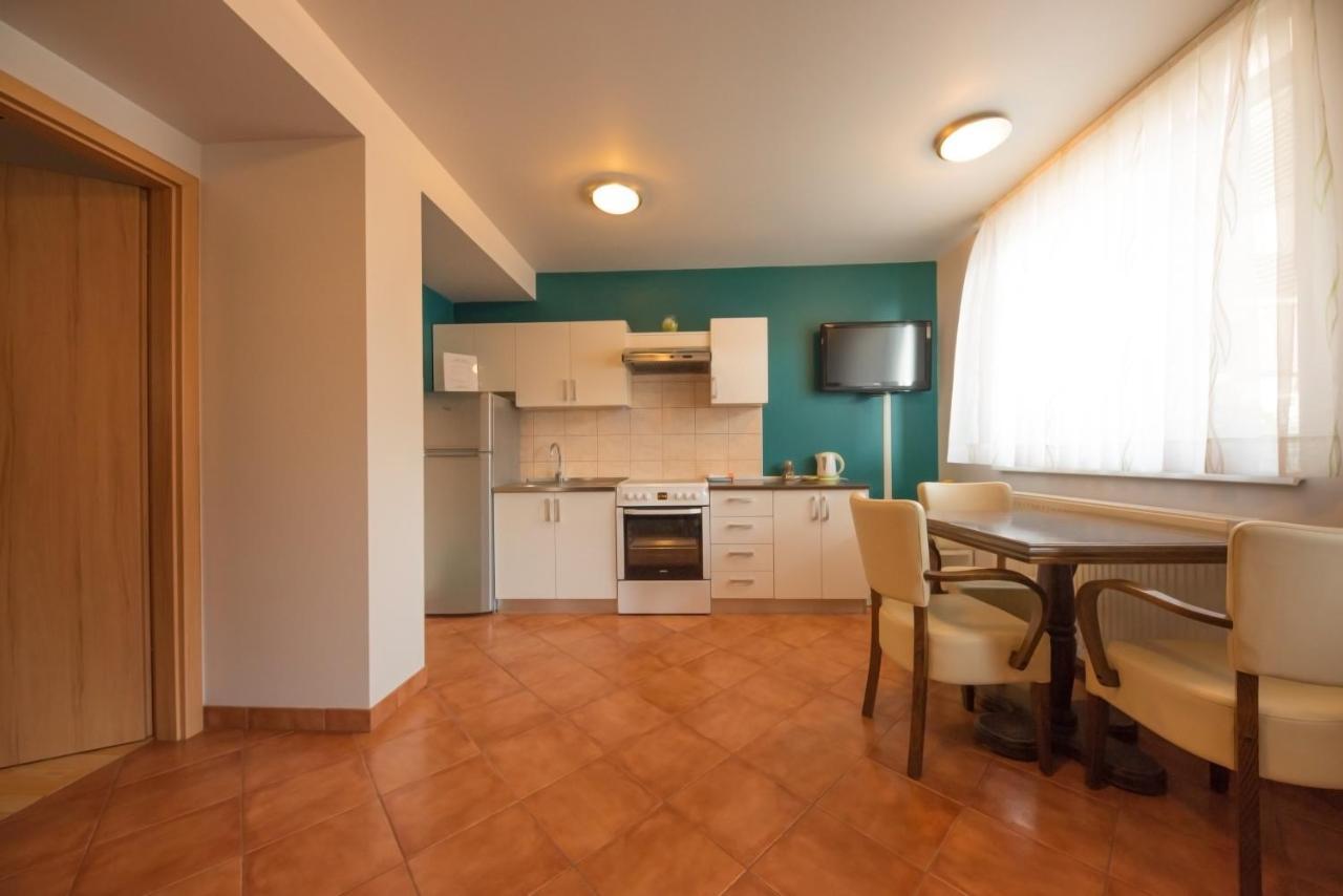 Rooms & Apartments Kepic, Airport Accomodation Cerklje na Gorenjskem Kültér fotó